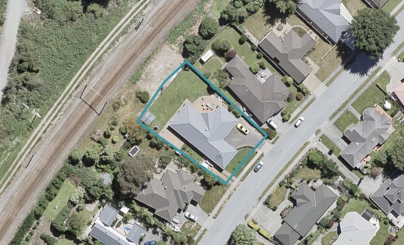58 Mary Huse Grove, Manor Park, Lower Hutt - Carousel 1