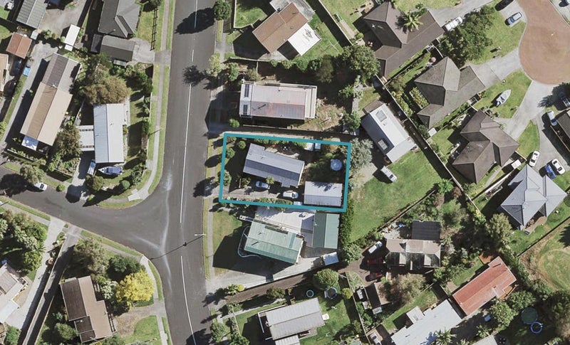205 Carnoustie Drive, Wattle Downs, Auckland - Carousel 1