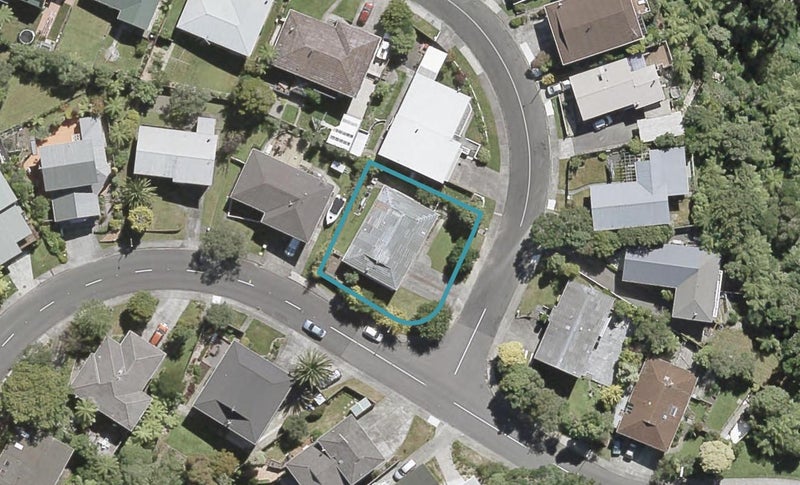 1 Rondane Place, Tirohanga, Lower Hutt - Carousel 1
