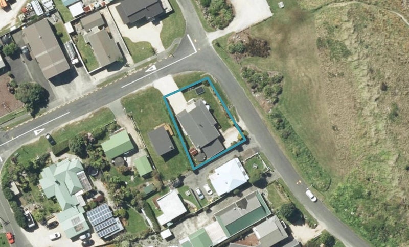 22 Beach Road, Collingwood - Carousel 1