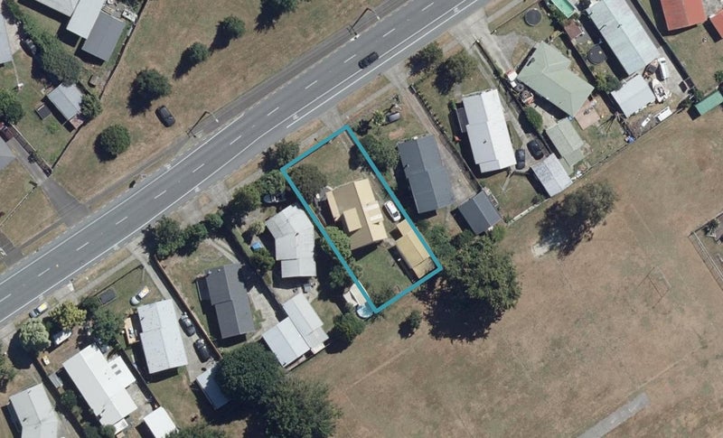 97 Collins Road, Melville, Hamilton - Carousel 1