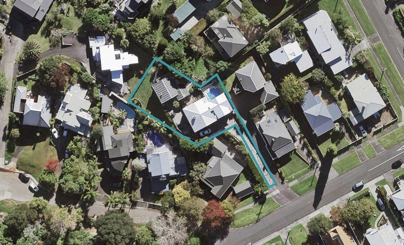 27 Rugby Road, Birkenhead, Auckland - Carousel 1
