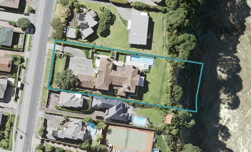 213 Beach Road, Campbells Bay, Auckland - Carousel 1