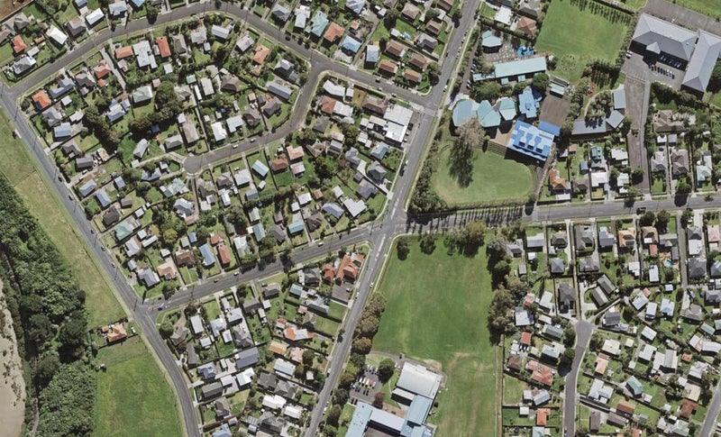 61 Miller Road, Mangere Bridge, Auckland - Carousel 1