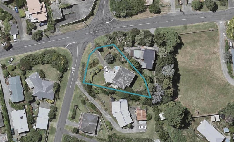 1 Mckenzie Avenue, Raumati South, Paraparaumu - Carousel 1