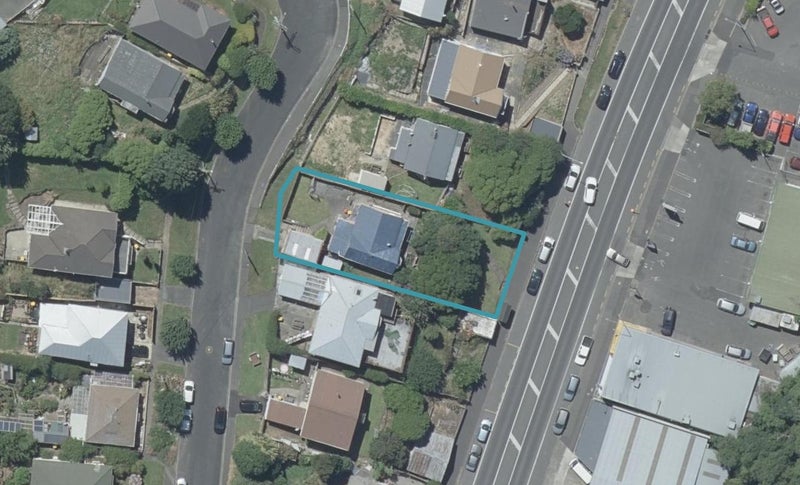 194 Kaikorai Valley Road, Bradford, Dunedin - Carousel 1