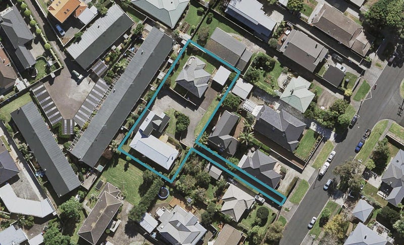 54B Tawa Road, One Tree Hill, Auckland - Carousel 1