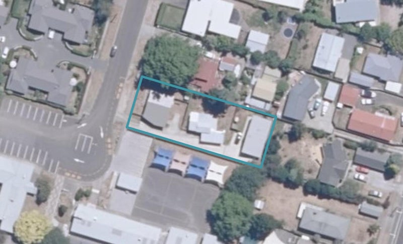 18 Parata Street, Two Mile Bay, Taupō - Carousel 1