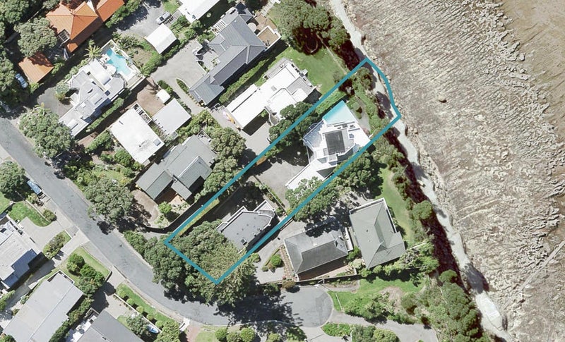 1/50 Whitby Crescent, Mairangi Bay, Auckland - Carousel 1