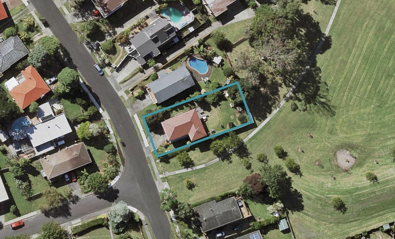 60 Knightsbridge Drive, Forrest Hill, Auckland - Carousel 1