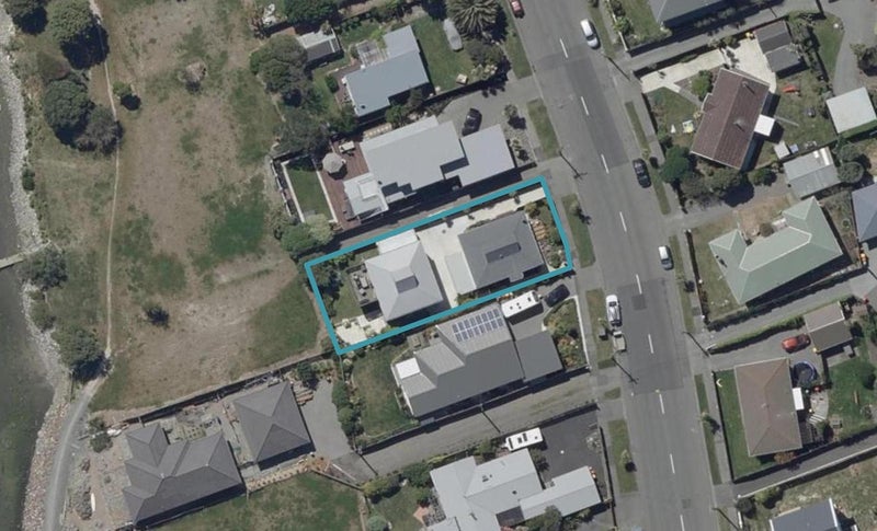 2/42 Rocking Horse Road, Southshore, Christchurch - Carousel 1