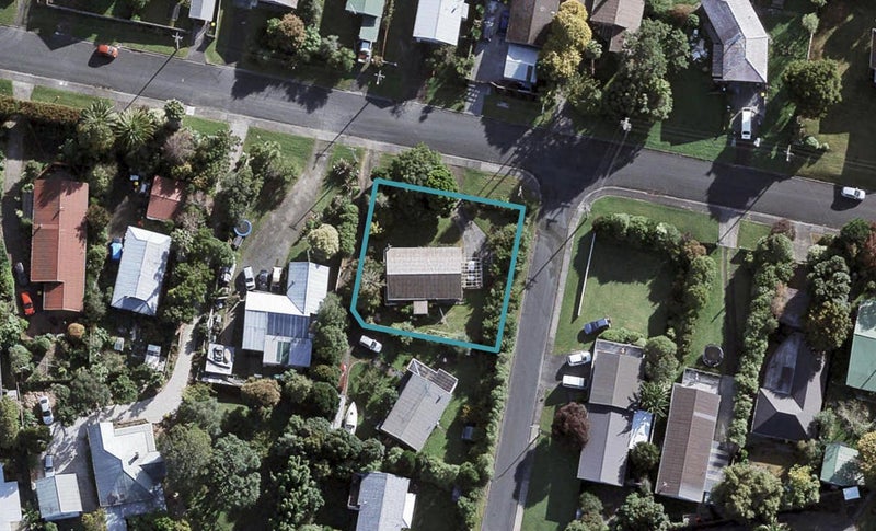 17 Downer Street, Helensville, Helensville - Carousel 1
