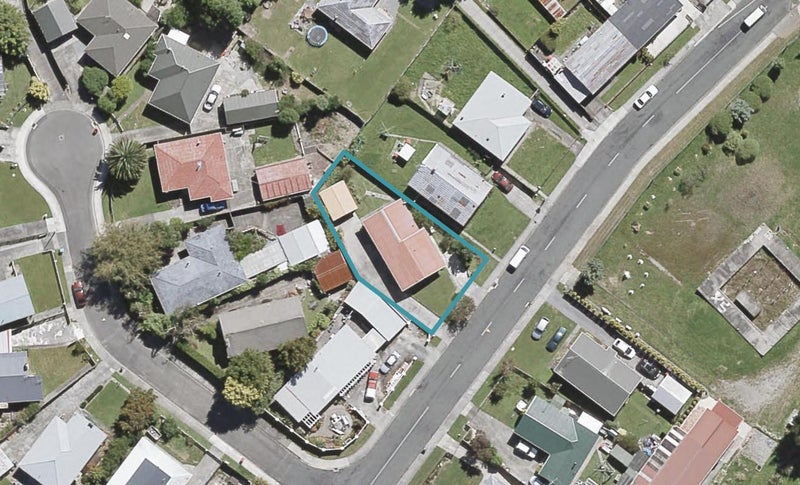 71 Hillside Drive, Maoribank, Upper Hutt - Carousel 1