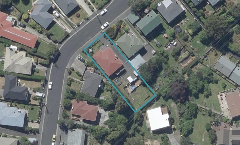 102 Centennial Avenue, Helensburgh, Dunedin - Carousel 1