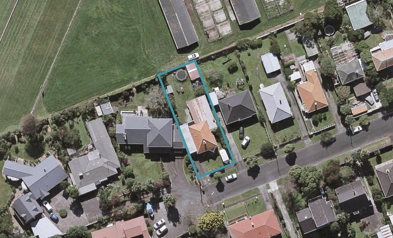 24 Maranui Street, Welbourn, New Plymouth - Carousel 1