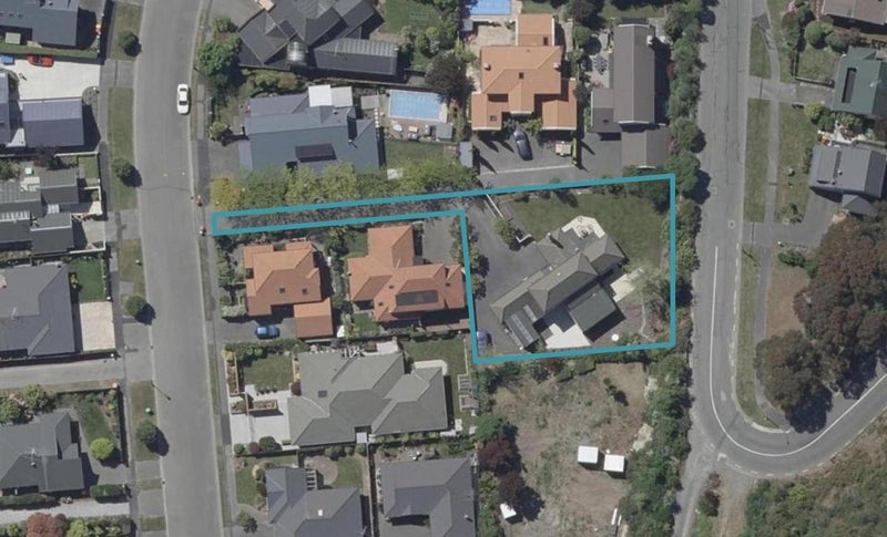 9 Basil Place, Mount Pleasant, Christchurch - Carousel 1