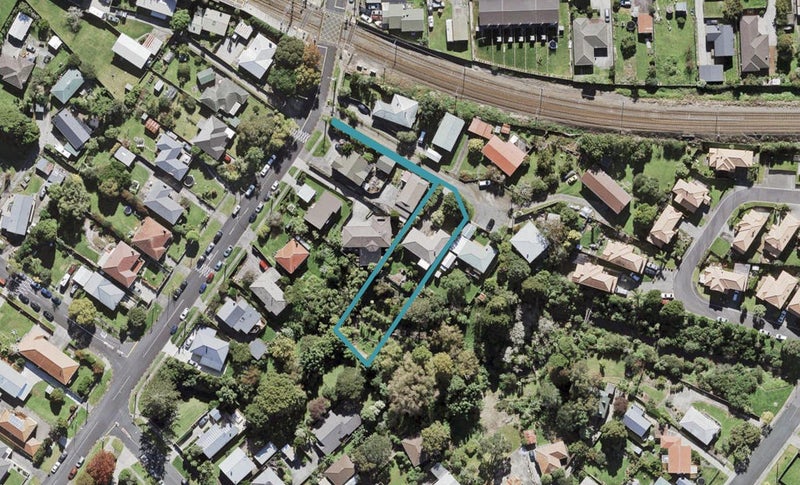 20 Fruitvale Road, New Lynn, Auckland - Carousel 1