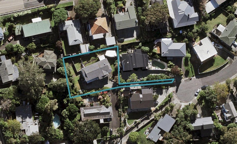 12 Rendcomb Place, Hillsborough, Auckland - Carousel 1