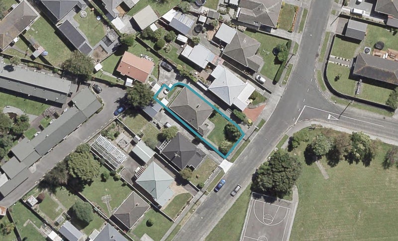 1/12 Dyer Street, Epuni, Lower Hutt - Carousel 1