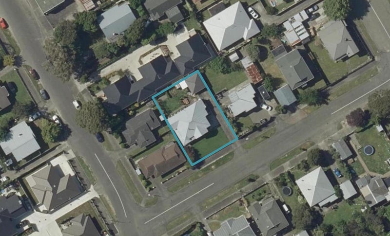 7 Douglas Street, West End, Palmerston North - Carousel 1