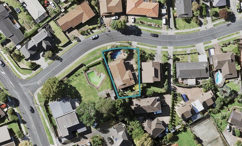 38 Sunnyview Avenue, Shelly Park, Auckland - Carousel 1
