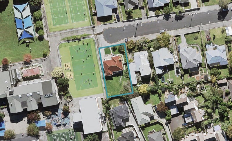 42 Monaghan Avenue, Mount Albert, Auckland - Carousel 1