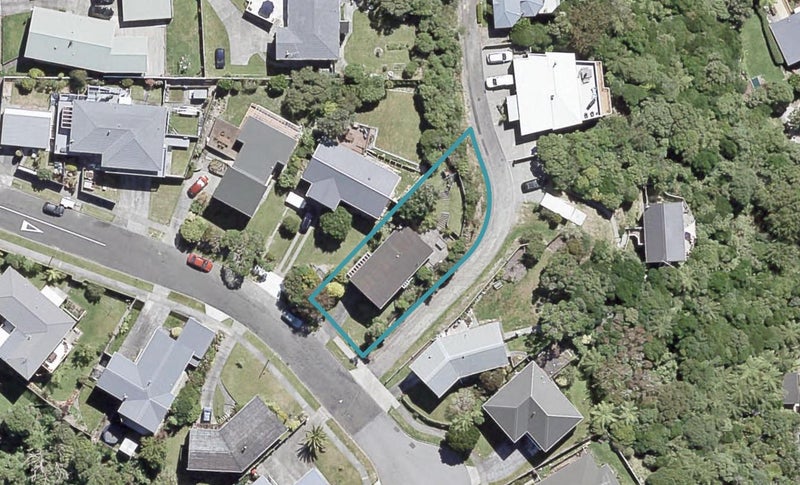 4 Banksia Grove, Maungaraki, Lower Hutt - Carousel 1