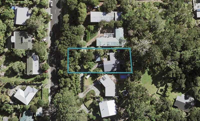 43 Woodfern Crescent, Titirangi, Auckland - Carousel 1