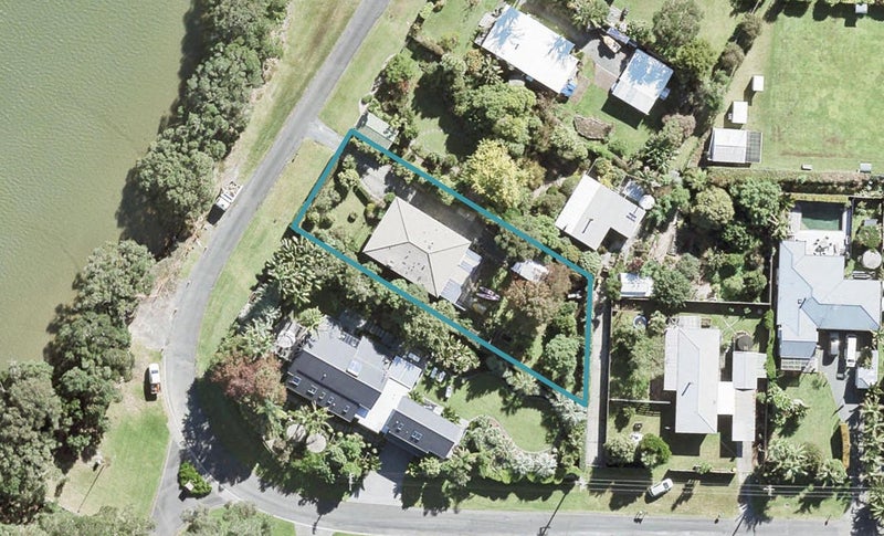 13 Riverside Drive, Warkworth - Carousel 1