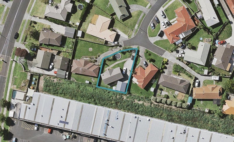 22 Tullis Place, Burswood, Auckland - Carousel 1