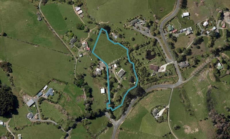 111 Old Parua Bay Road, Whangarei - Carousel 1
