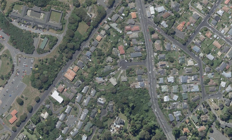 9 Broomlea Street, Wakari, Dunedin - Carousel 1