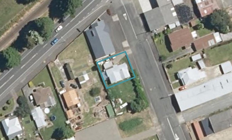 2 London Street, Dannevirke - Carousel 1