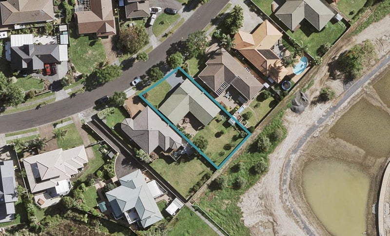 18 Keywella Drive, Conifer Grove, Takanini - Carousel 1