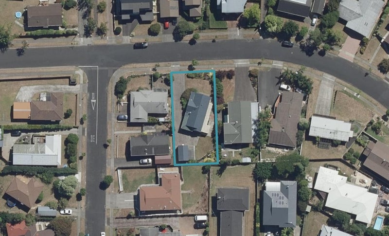 38 Gilbass Avenue, Hamilton Lake, Hamilton - Carousel 1