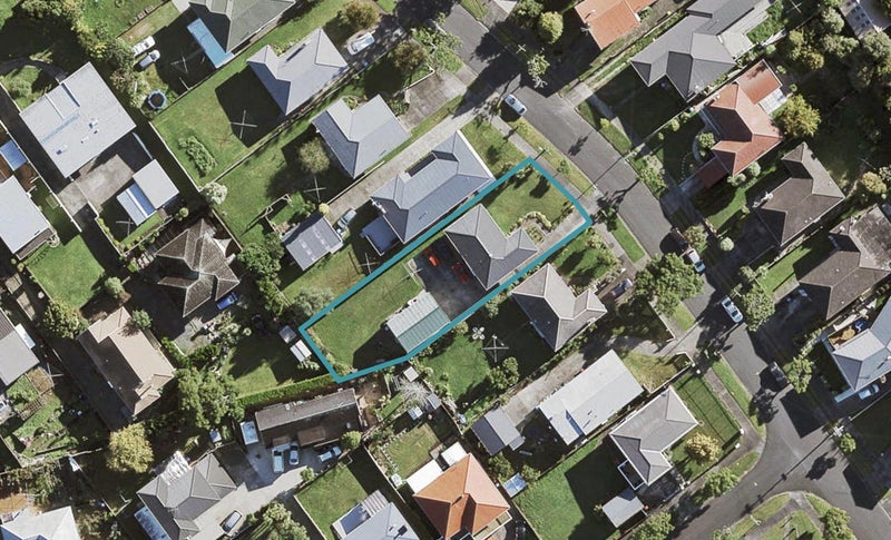 15 Rosamund Avenue, New Windsor, Auckland - Carousel 1