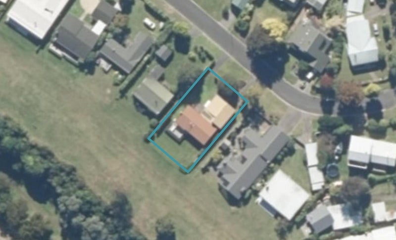 8 Nisbet Terrace, Kinloch, Taupō - Carousel 1