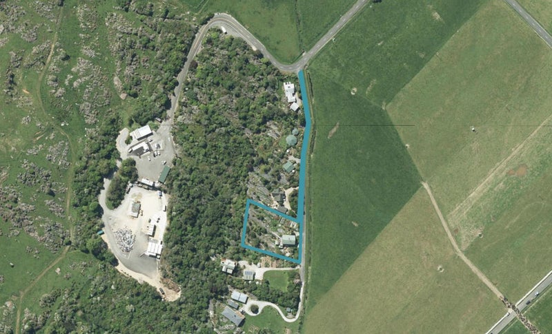 18 Labyrinth Lane, Takaka - Carousel 1