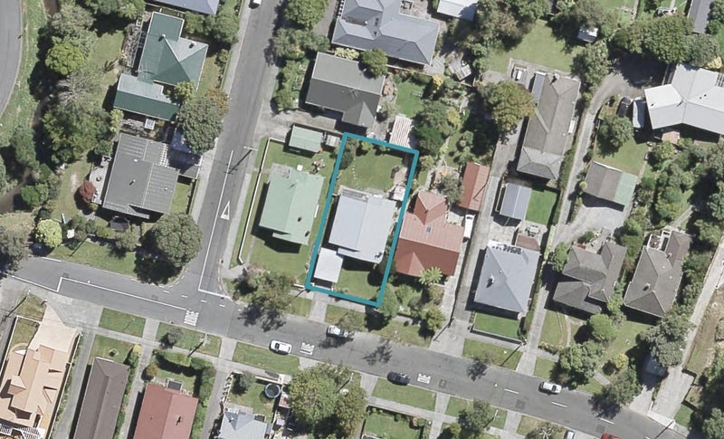 43 Norton Park Avenue, Fairfield, Lower Hutt - Carousel 1