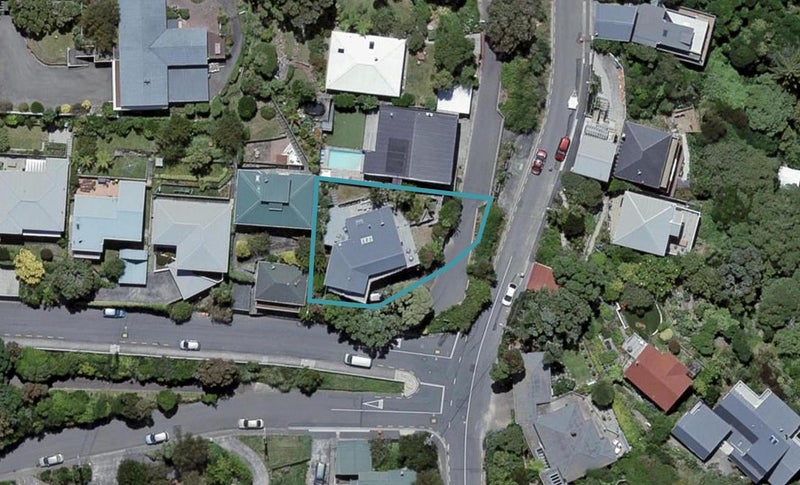 2 Seatoun Heights Road, Seatoun, Wellington - Carousel 1