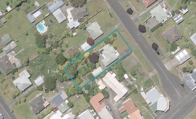 1 Caffray Avenue, Aramoho, Whanganui - Carousel 1