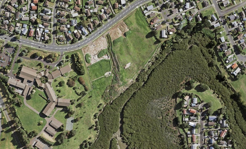 64 Matawhanga Drive, Wattle Downs, Auckland - Carousel 1
