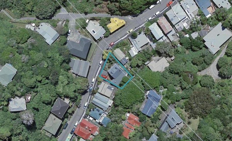 33 Holloway Road, Aro Valley, Wellington - Carousel 1