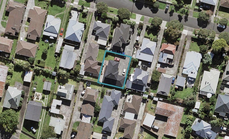 20A Coyle Street, Sandringham, Auckland - Carousel 1