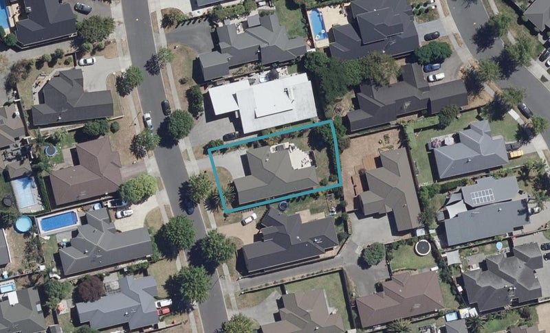 21 Ravenscourt Place, Huntington, Hamilton - Carousel 1
