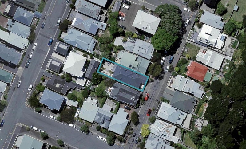 10 Scarborough Terrace, Mount Victoria, Wellington - Carousel 1