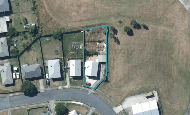 26 Natone Street, Waitangirua, Porirua - Carousel 1
