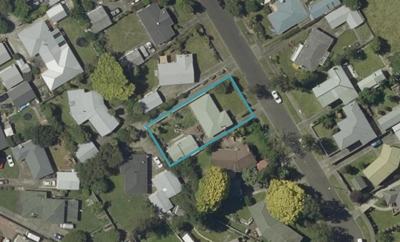 54 Ruamahanga Crescent, Terrace End, Palmerston North - Carousel 1
