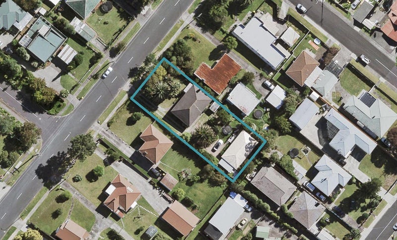 1/26 Newington Road, Henderson, Auckland - Carousel 1