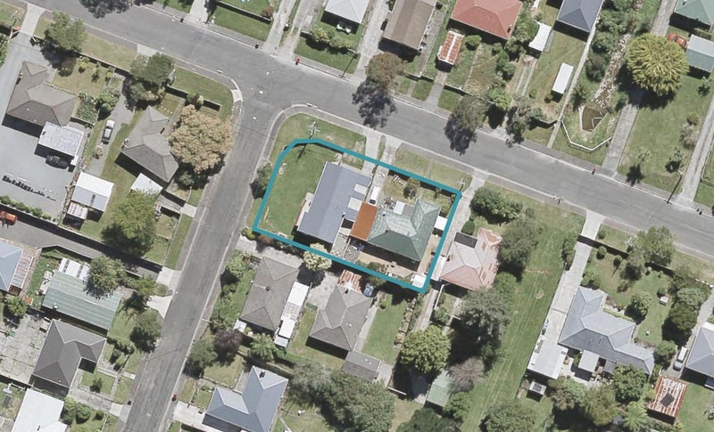 2/1 Waimarama Grove, Birchville, Upper Hutt - Carousel 1